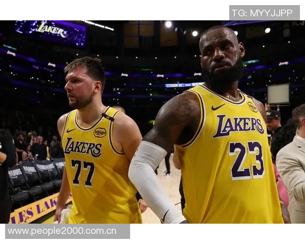 勇士轻松战胜湖人雷霆险胜火箭展现实力与紧张局势的微妙平衡